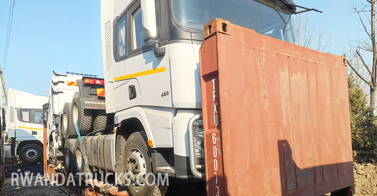 Shacman 6x4 Tractor Truck for Sale in Rwanda