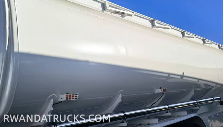 3 Axle Semi Fuel Tanker Trailer for Sale in Rwanda