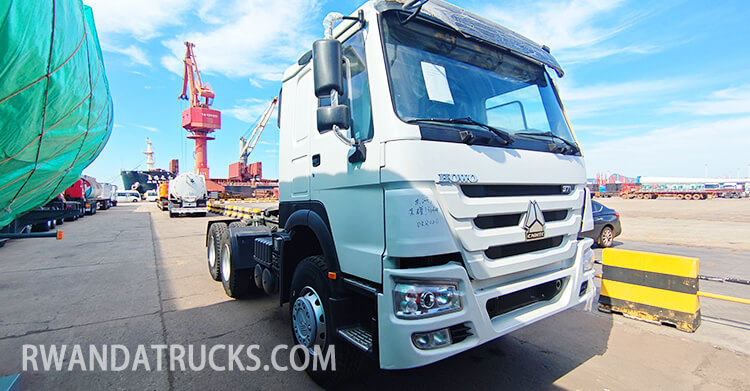 Refurbished Howo Tractor Truck for Sale in DR Congo