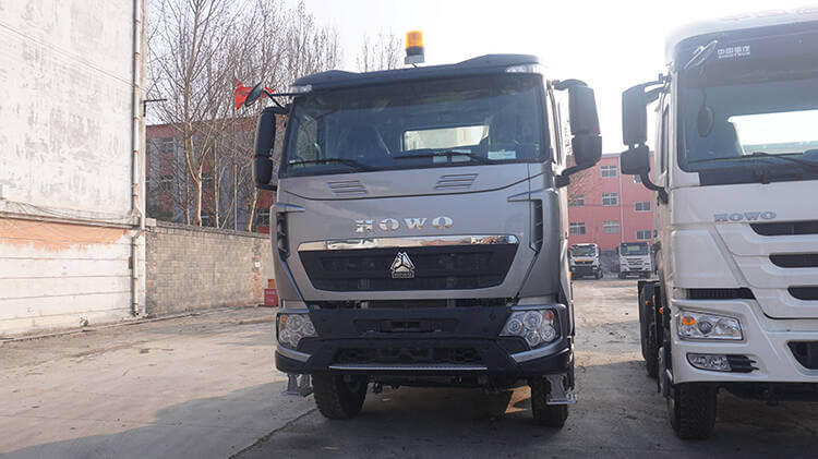 Howo T7h 6x4 Truck Head for Sale in Rwanda