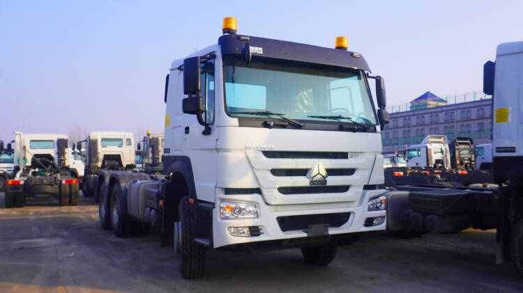 Howo Sinotruk 371 6x4 Prime Mover Truck for Sale Price in Rwanda