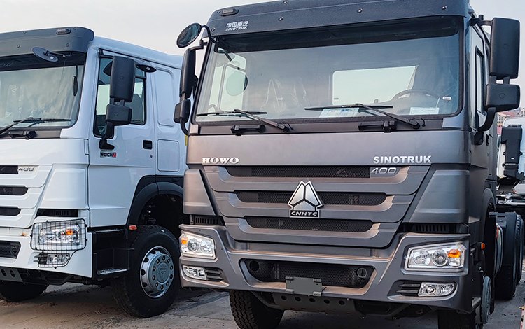 Sinotruk Howo 6x4 Tractor Truck in Rwanda