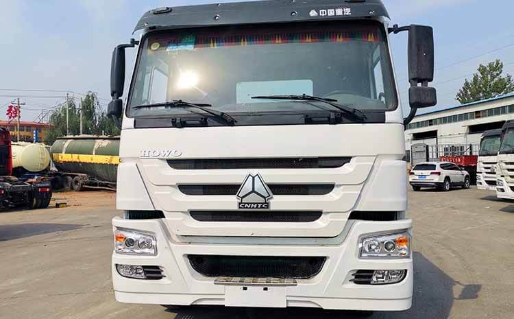Used Howo Tractor Truck for Sale in Rwanda