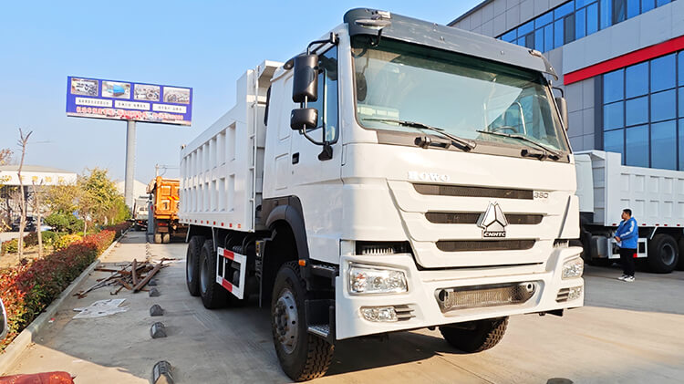 Zz4257 Used Howo 10 Wheeler Dump Truck Price in Rwanda